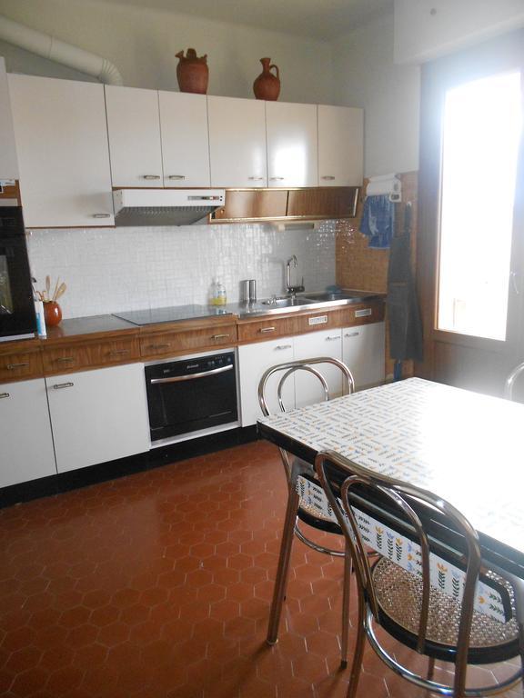 Apartement Le Tilleul Carcassonne Ruang foto